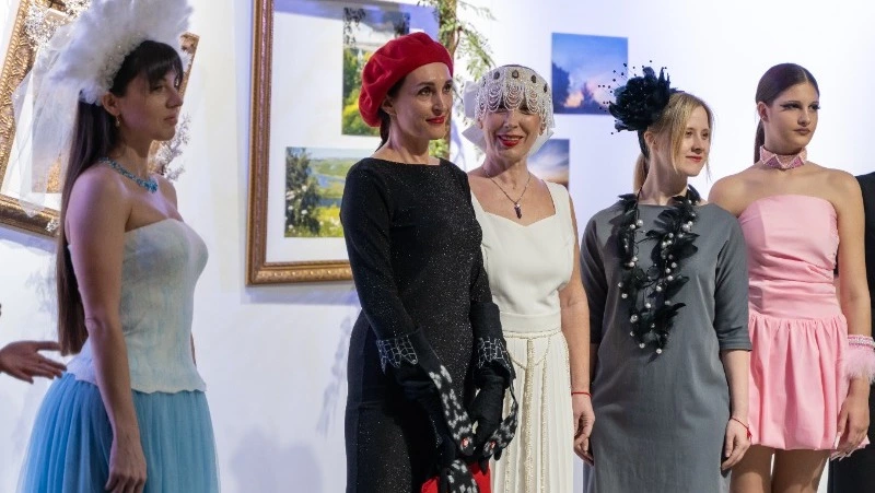 На Сахалине организовали модный показ в преддверии «Праздника бисера» 12 апреля