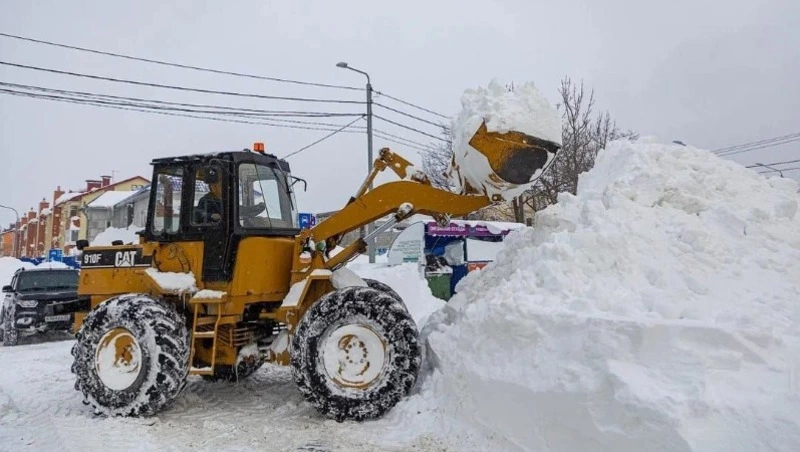 Администрация направит все силы на расчистку тротуаров в Южно-Сахалинске 