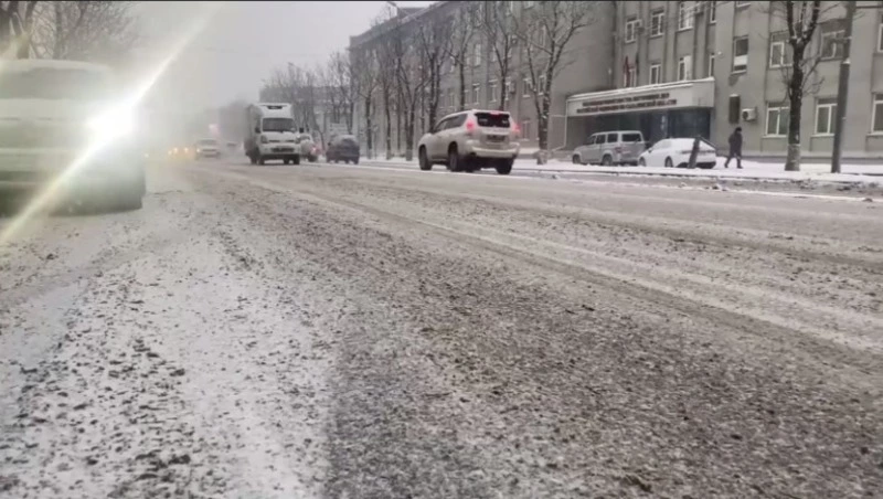 В Южно-Сахалинске пересмотрят подход к обработке улиц реагентами