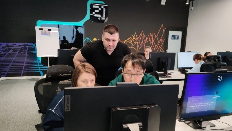 Пятый «бассейн» «Школы 21» стартовал в Южно-Сахалинске: за место поборются 24 участника 