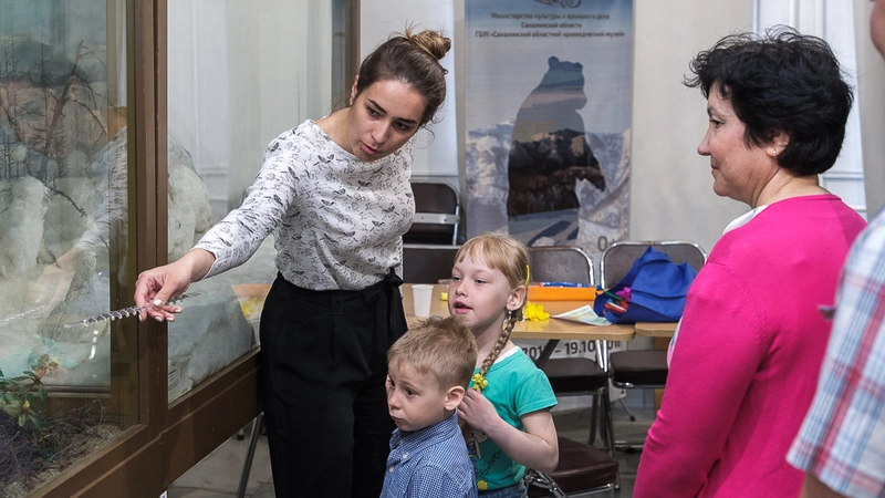 Первомай в краеведческом музее отметили 500 сахалинцев