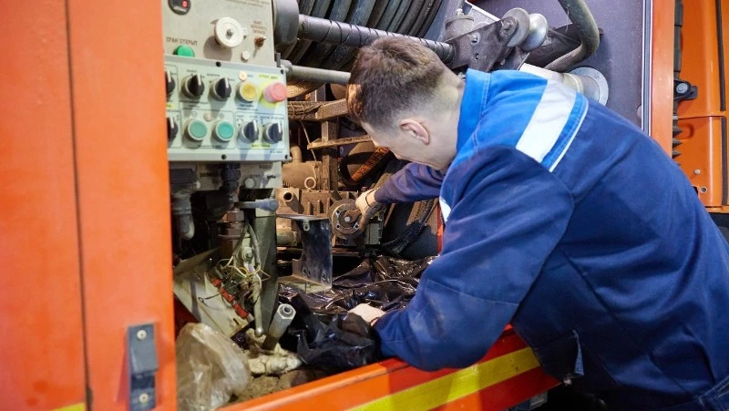 Дорожники Южно-Сахалинска подготовят к весне 50 единиц техники 