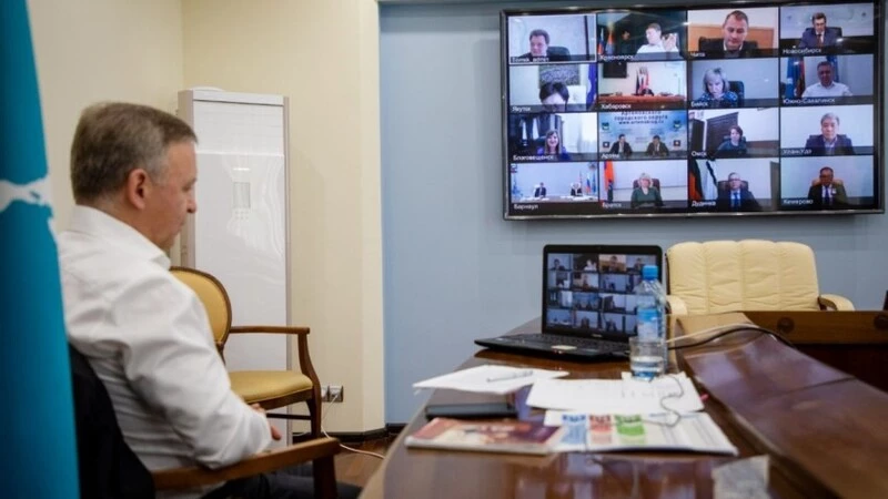 Мэр Южно-Сахалинска рассказал коллегам из ДФО и Сибири о положении дел в городе в пандемию