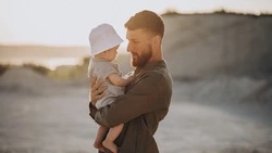 В Госдуме предложили перевести на бюджет студентов-отцов 