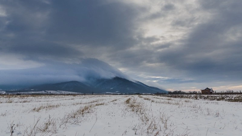 На севере Сахалина объявили экстренное предупреждение из-за циклона