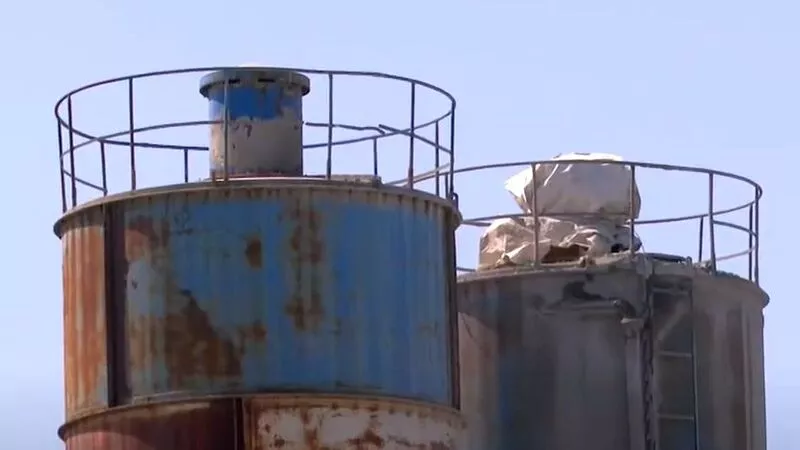 В Аниве горожане пятый год бьются с владельцем бетонного завода, построенного рядом с домами