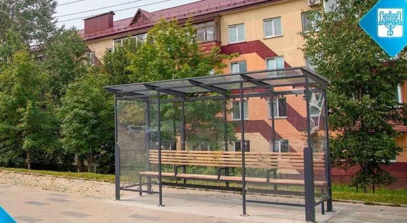 В ближайшие дни в Южно-Сахалинске появится пять новых остановочных павильонов