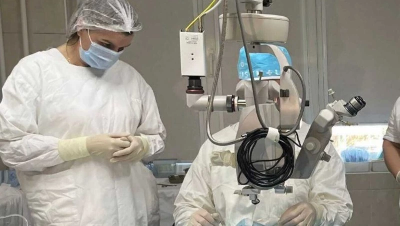 Сахалинские офтальмологи провели сложнейшую операцию 9-летней девочке