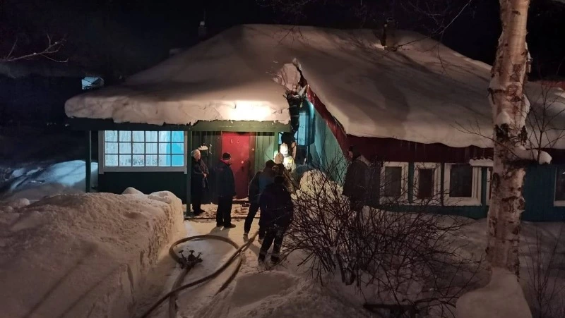 Одноэтажный частный дом горел в Невельске 