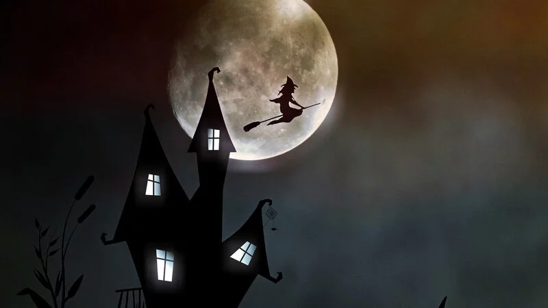 Дом культуры в Холмске проводит конкурс на самую крутую медицинскую маску на Хэллоуин