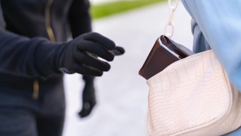 Мужчину задержали за серию краж на сумму более 100 тысяч рублей в Южно-Сахалинске