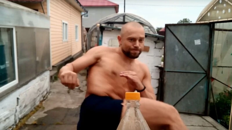 5 ответов сахалинцев на #BottleCapChallenge