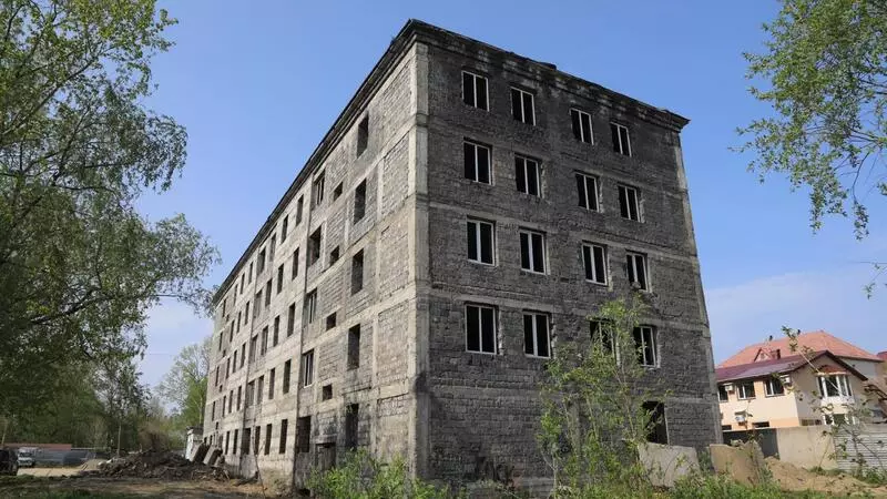 В сахалинской столице решат судьбу долгостроев