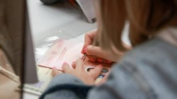 ТАСС: детей перестанут вписывать в загранпаспорта россиян