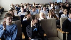 В Южно-Сахалинске школьников вдохновляют на правильные поступки через «Добролекции»