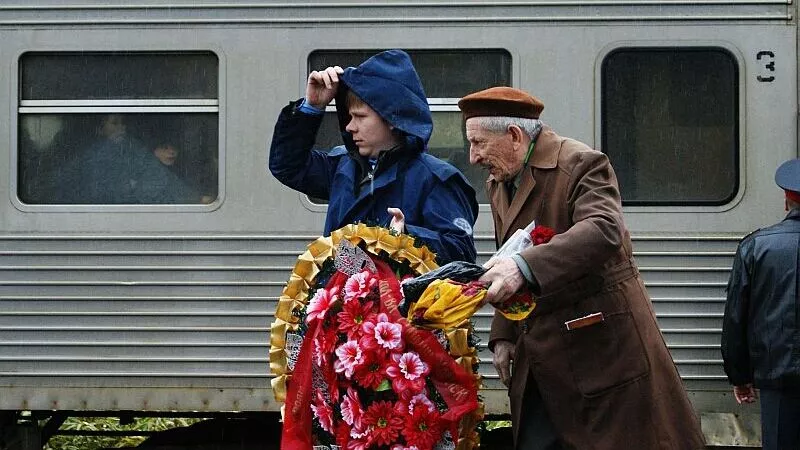 Праздничный митинг 9 мая на сахалинской станции Николайчук