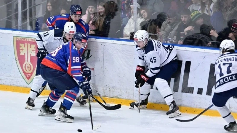 «Сахалинские Акулы» вновь одержали победу над «Динамо-Карелией»