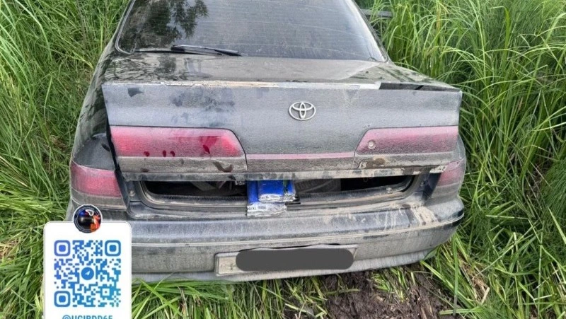 Пьяный бесправник столкнулся с грузовиком в Поронайском округе — пострадали четыре человека