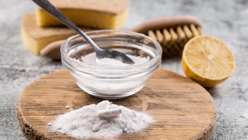 Жителям Сахалина напомнили о незаменимых свойствах соды в хозяйстве