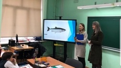Инспекторы рыбоохраны рассказали сахалинским школьникам о борьбе с браконьерами