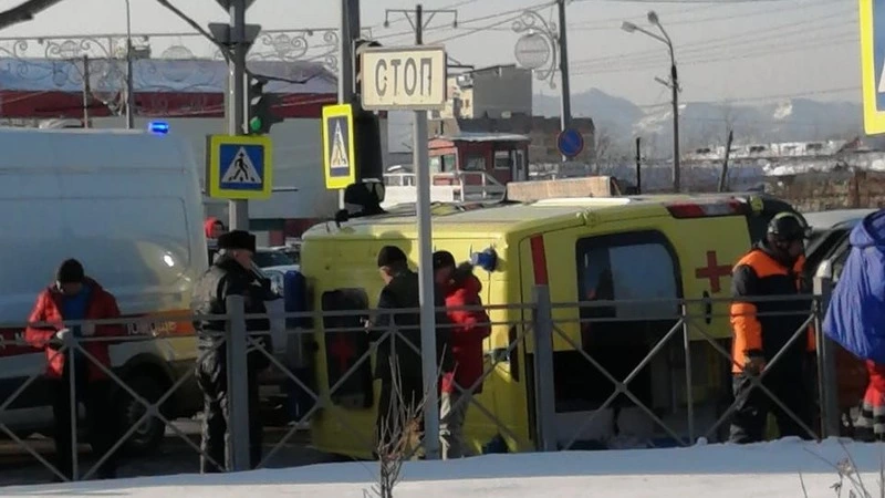 Стало известно о состоянии пострадавшей в ДТП с участием реанимобиля беременной сахалинки