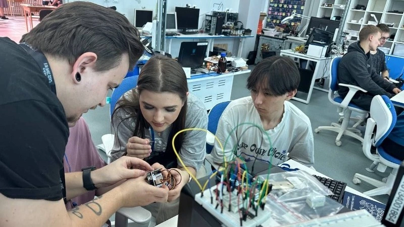 В Южно-Сахалинске наградили призеров IT-Хакатона по направлению «Информационная безопасность»