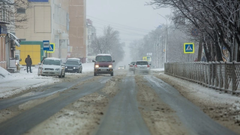 Автомобилисты Сахалина массово попадают в ДТП из-за гололеда     
