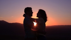Жителям Сахалина посоветовали «маленькие удовольствия» для сохранения страсти в браке
