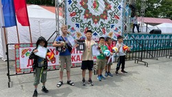 Более 300 участников собрал детский праздник дружбы «Сабантуй»