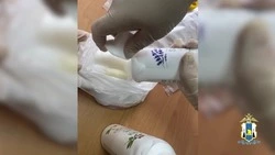 Наркодилера с героином в бальзаме для волос задержали на Сахалине
