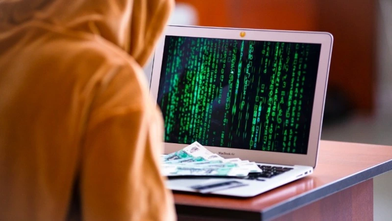 Охотники на детей: как защитить сахалинских детей от интернет-вербовщиков