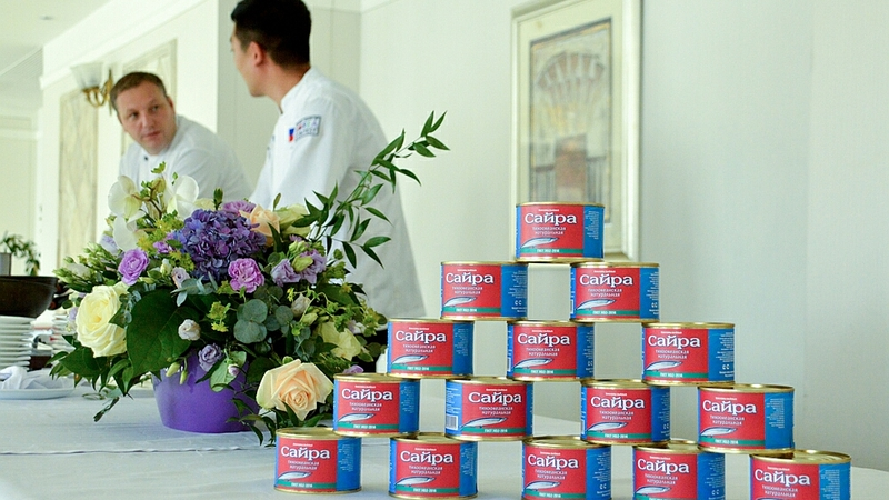 На Сахалине оценили первую сайру рыбокомбината «Островной»