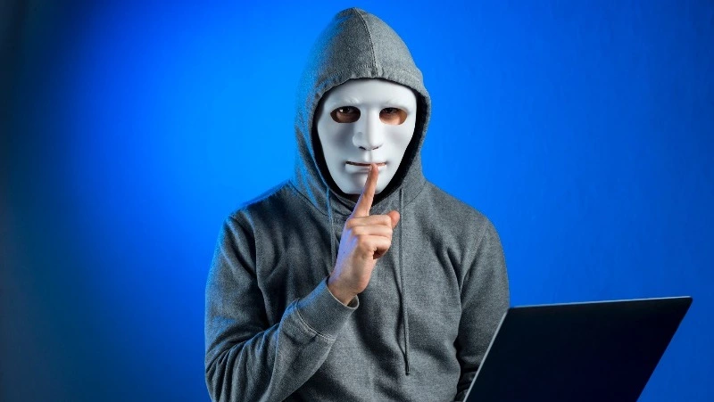 МВД: мошенники придумали новую схему обмана под видом «проверки терминала»