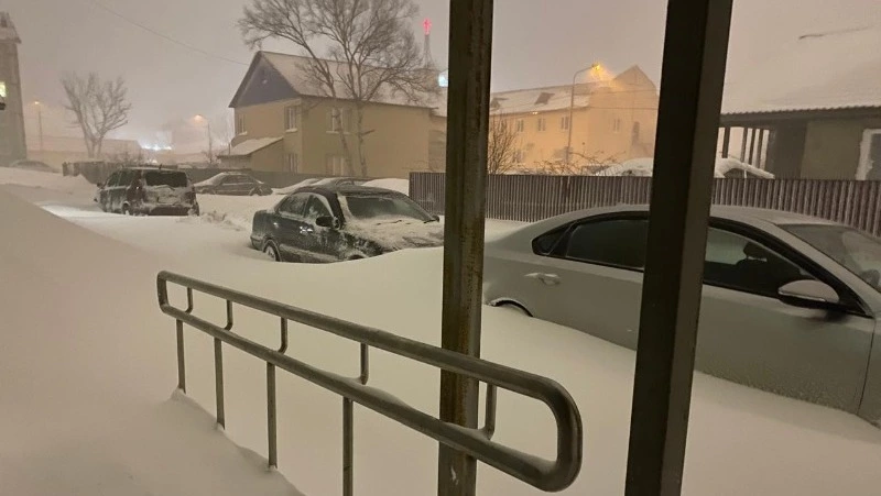 Мэр Южно-Сахалинска потребовал от коммунальщиков качественной уборки снега