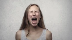 Наказание за маты одобряет каждый второй россиянин: результаты опроса