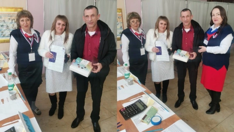 Молодожены из Томаринского района пришли на выборы президента России