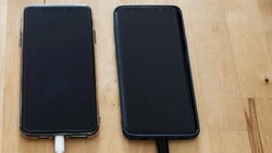 Сахалинец принес из бани два мобильных телефона