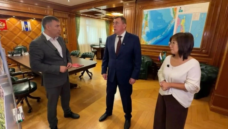 Дренажные канавы в Углегорском районе и в Новой Деревне почистят по поручению Валерия Лимаренко