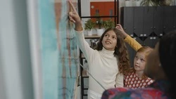 Экономист рассказал, во сколько обойдутся сборы ребенка в школу в 2021 году