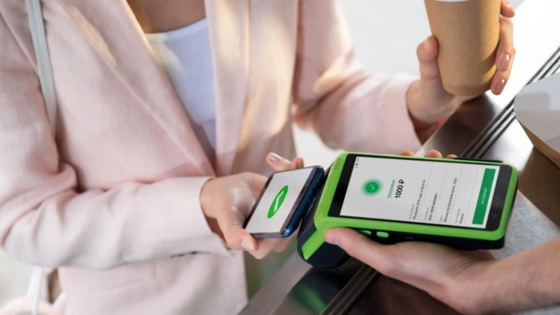 Сбер начал оснащать регионы Дальнего Востока автономными смарт-терминалами нового поколения