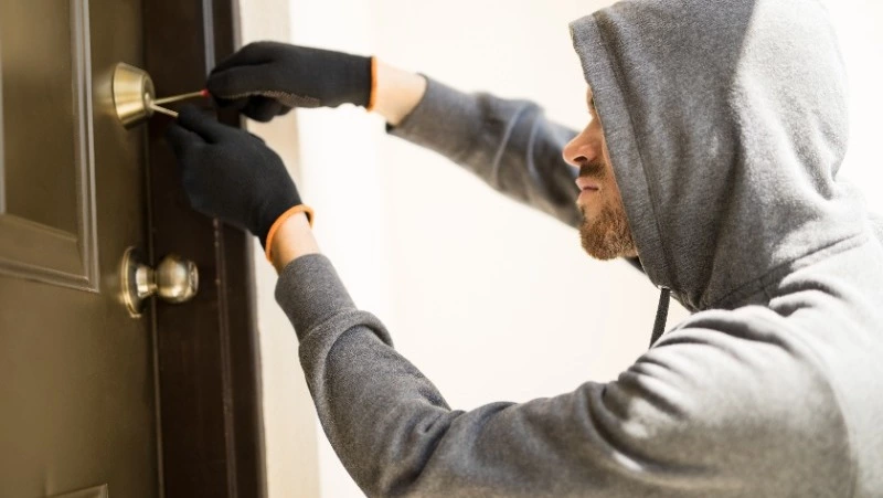 Серия краж в домах Долинска привела раннее судимого жителя Южно-Сахалинска в суд