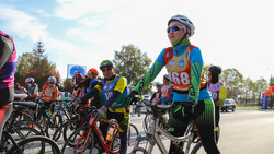 На «Анивском кольце» за звание лучших соревновались более 60 велогонщиков