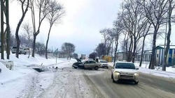 Водитель и пассажирка получили травмы в результате ДТП в Корсакове