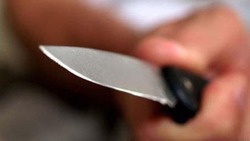 В Охе пьяная женщина ткнула ножом 14-летнего сына