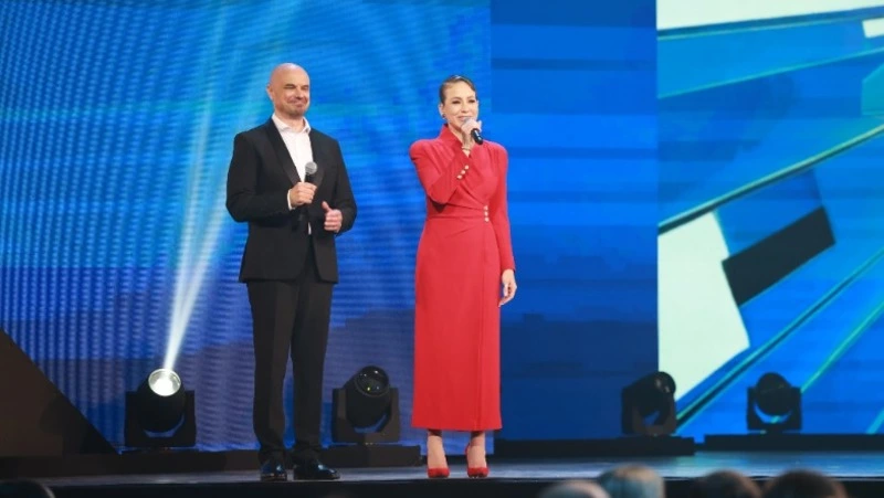 Это нас объединяет: артисты и зрители гала-концерта «СВОих не бросаем!» не скрывали эмоций