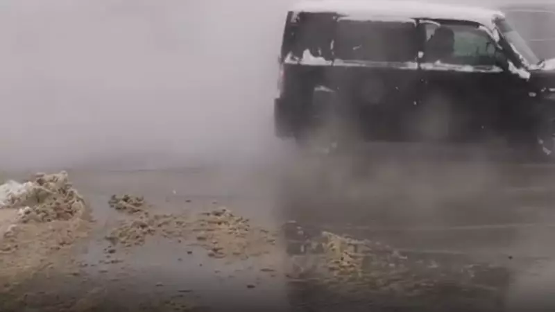 Горячий фонтан превратил Южно-Сахалинск в Сайлент Хилл и оставил 7 домов без тепла