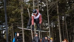 Соревнования по фристайлу «CLASH OF SLASH» прошли на горе Парковая в Южно-Сахалинске