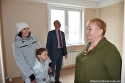 «Елка желаний» выполнила мечту сахалинцев о новой квартире