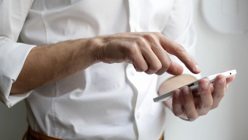 Горячую линию по вопросам погашения штрафов запустили для должников Сахалина