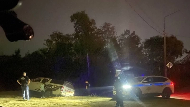 Пикап Mitsubishi слетел в кювет с дороги на гору Красную в Южно-Сахалинске